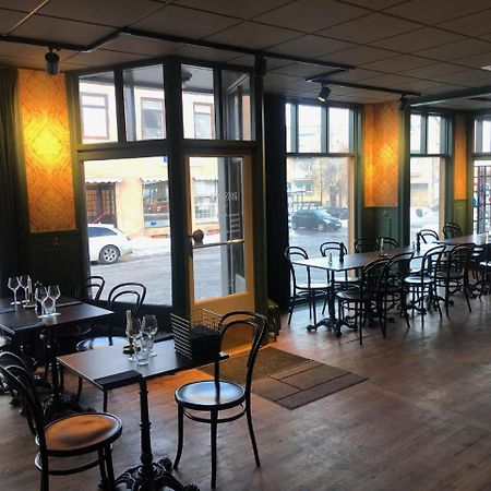 Grosshandlaren Hotell & Deli Soderhamn Bagian luar foto