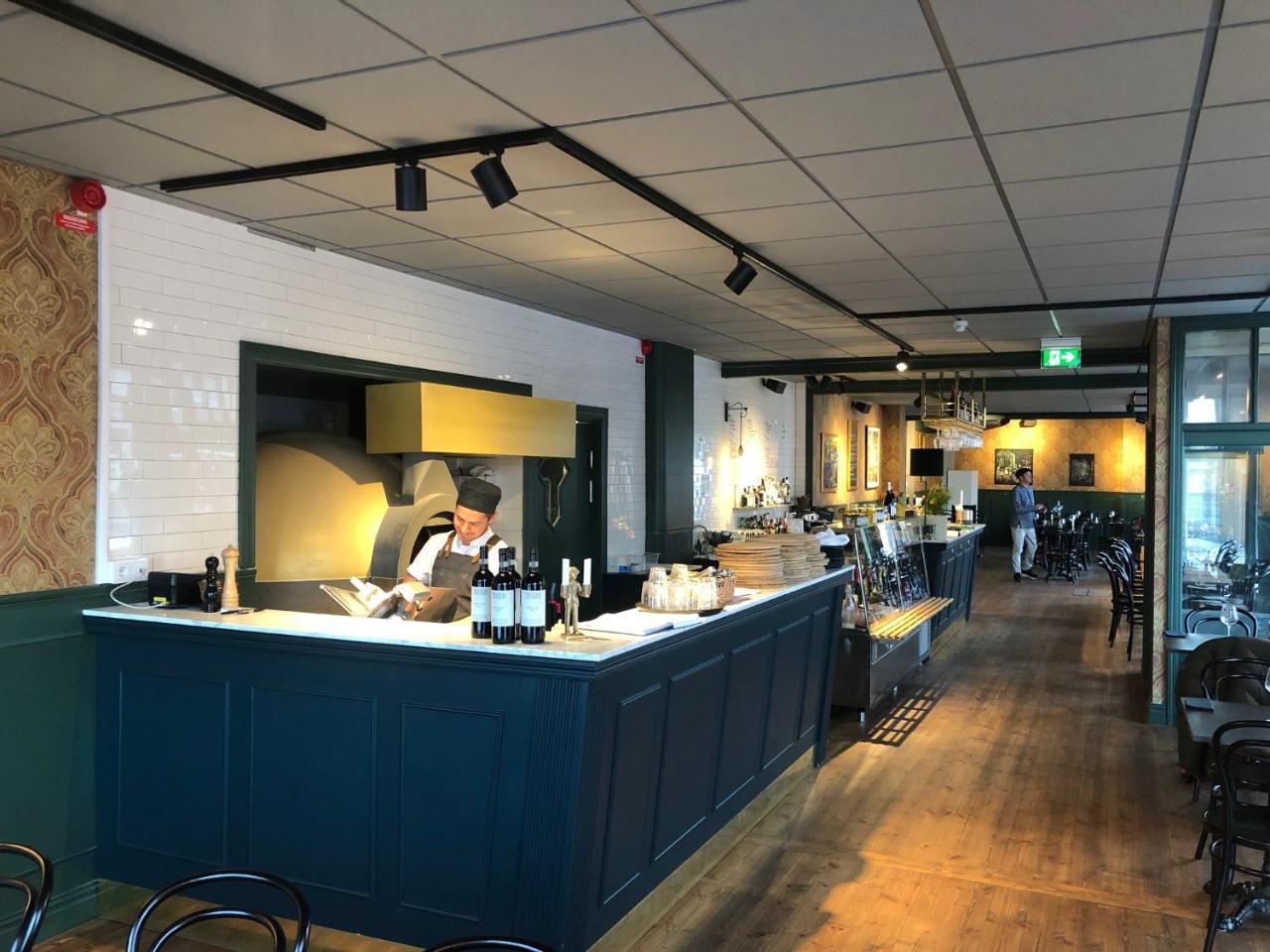 Grosshandlaren Hotell & Deli Soderhamn Bagian luar foto