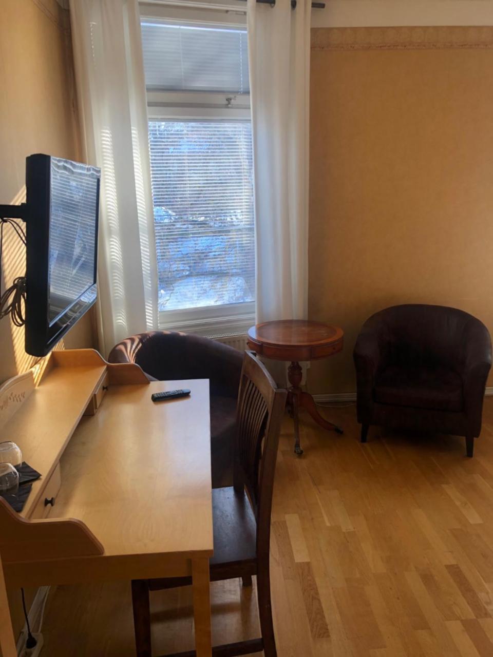 Grosshandlaren Hotell & Deli Soderhamn Bagian luar foto