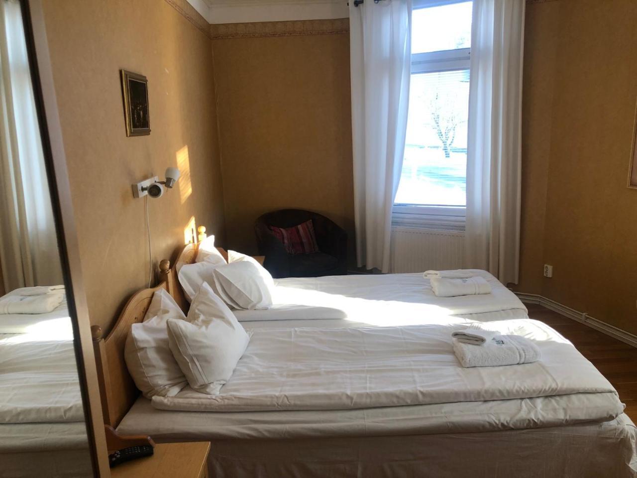 Grosshandlaren Hotell & Deli Soderhamn Bagian luar foto