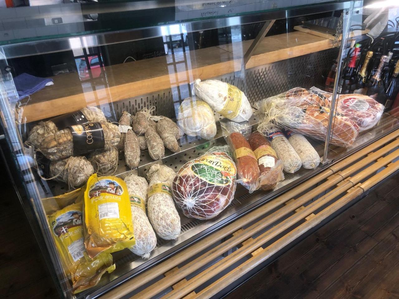 Grosshandlaren Hotell & Deli Soderhamn Bagian luar foto